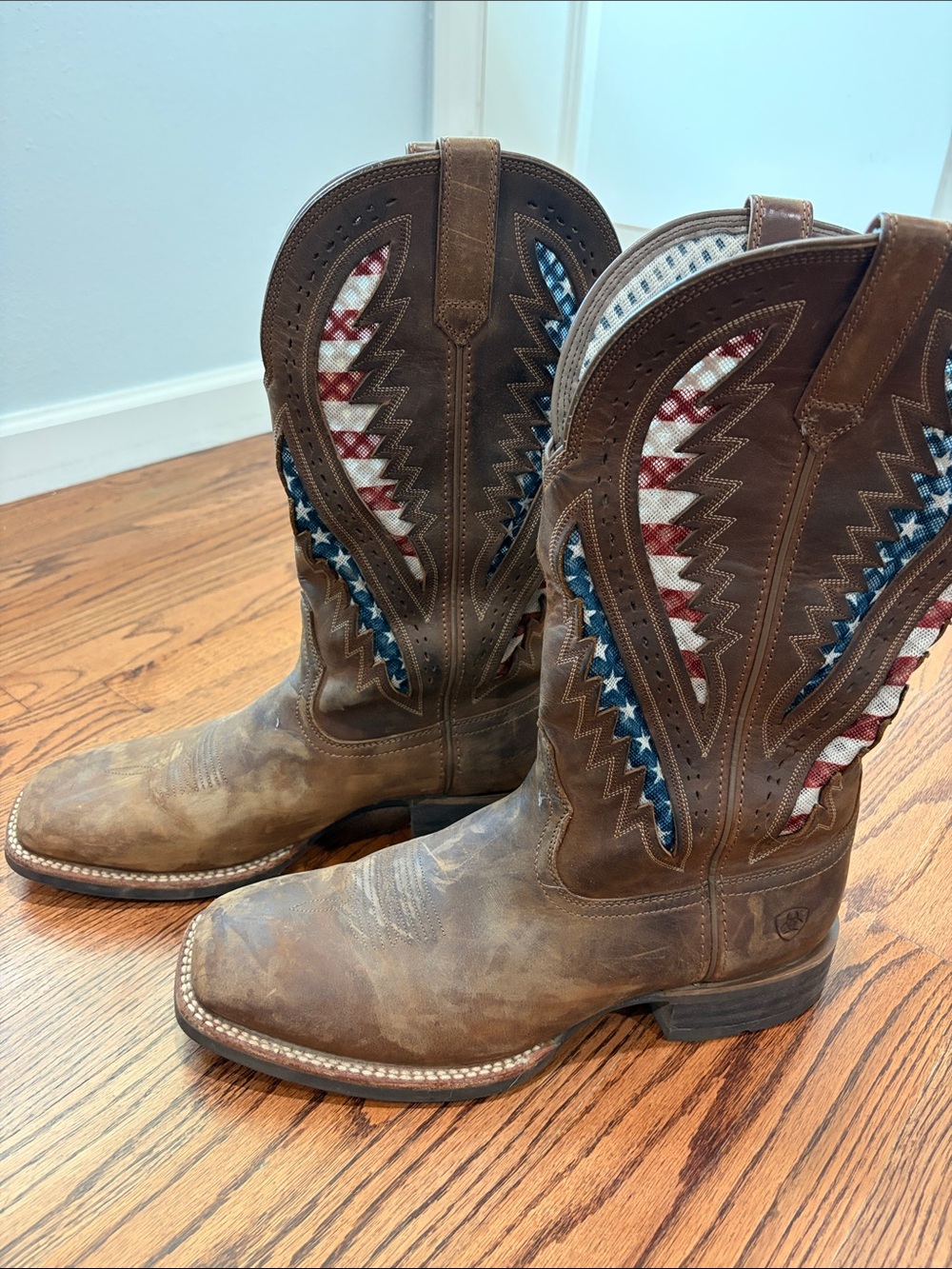 ARIAT MEN'S VENTTEK WESTERN PERFORMANCE BOOTS - BROAD SQUARE TOE Size 12D